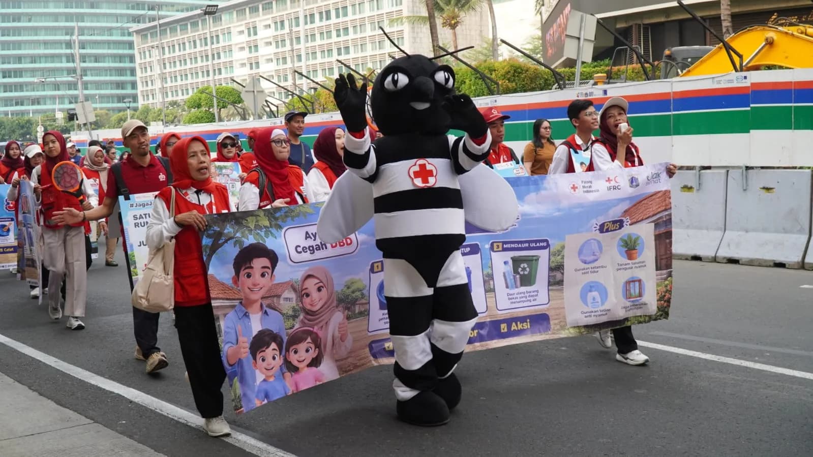 PMI DKI, Dinkes, dan Mitra Kampanyekan "Jakarta Zero Jentik" di Bundaran HI